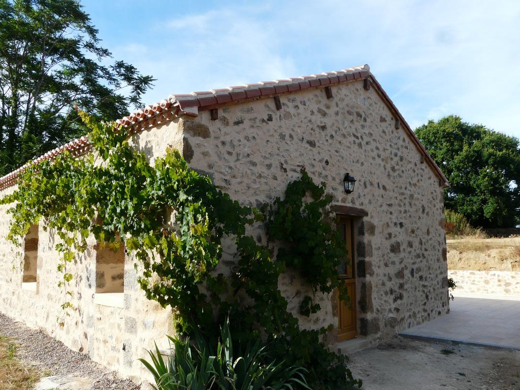 Gite Des Vergnes Esse Bagian luar foto